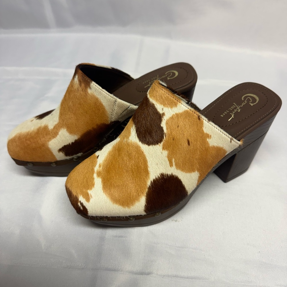 Comfort Cowhide Pattern Mules - Picture 2 of 6